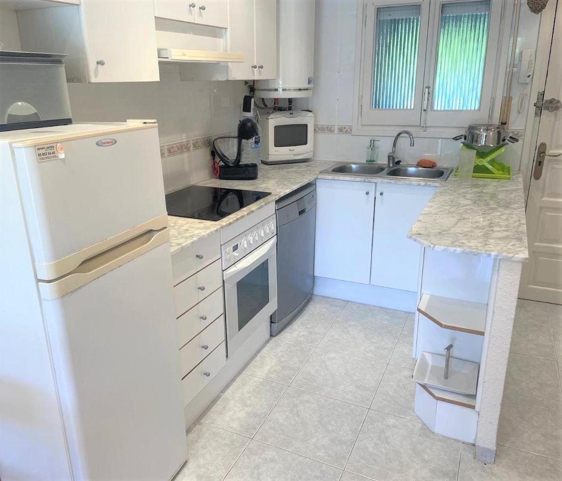 Apartamento En Platja Sant Pol S'Agaro Con Pisicina Y Jardin Sant Feliu de Guíxols Zewnętrze zdjęcie